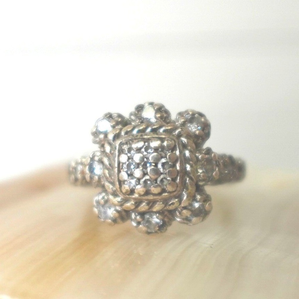 Judith Ripka Sterling Silver 925 CZ Diamond Ring Size 7.75 Cluster Halo Jewelry